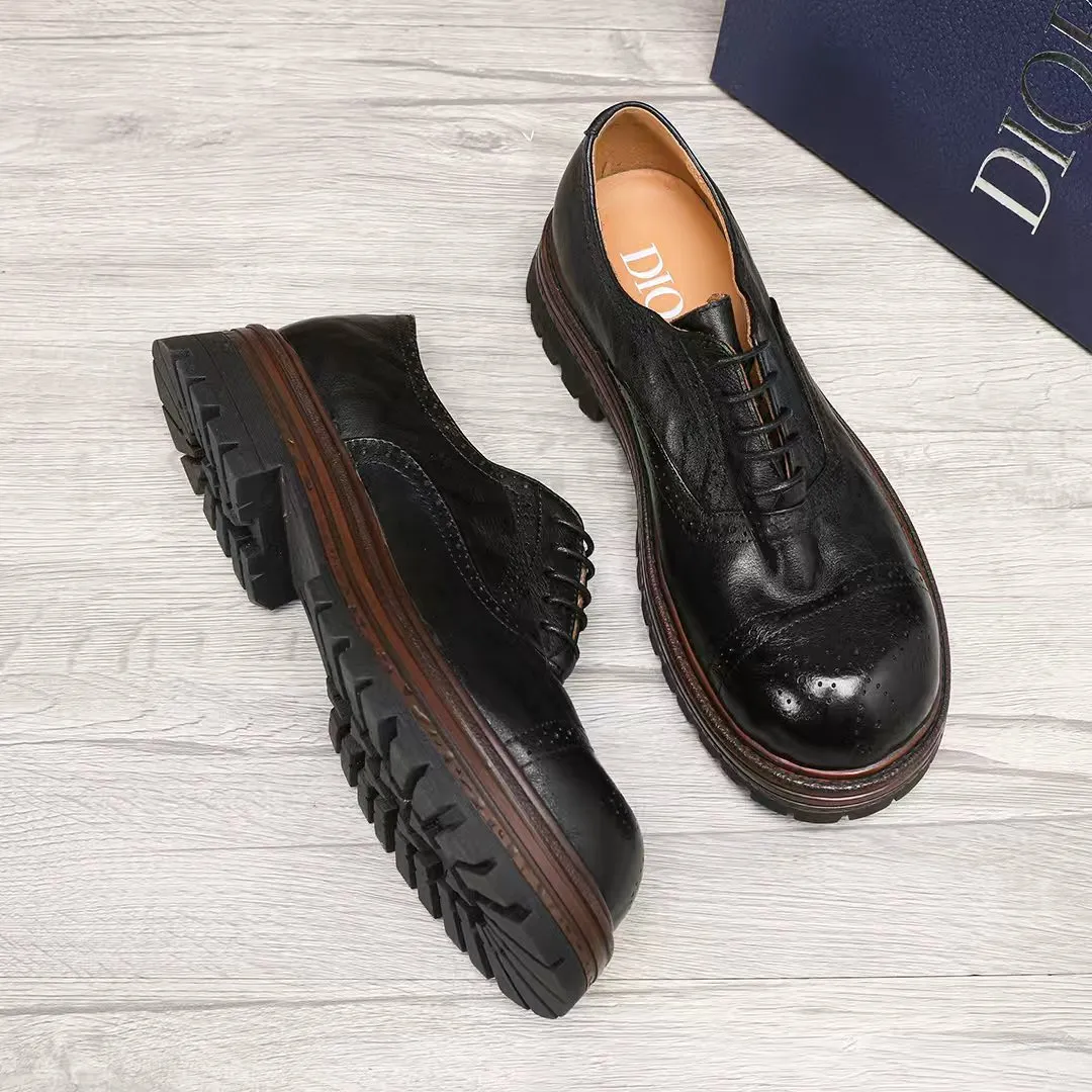 Factory price 540 🕷️🕷️[Dior] Dior's new men's shoes are launched in Hong Kong counters. Official website 1:1 production. Original Italian patented cowhide + water-dyed 🐂 leather lining. Designed by European and American masters. Goodyear craftsmanship, washed cowhide, perfect shape to create counter quality, solid color rubber wear-resistant outsole and classic dazzling toe! Super versatile and very comfortable. High-end without losing taste, fashionable and novel! ! Absolute focus! Colors optional, code number 38-44 (45 customized)